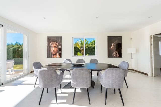 Chalet de 4 habitaciones en El Paraiso, Estepona en alquiler con piscina garaje - 10.000 € (Ref: 9690305)