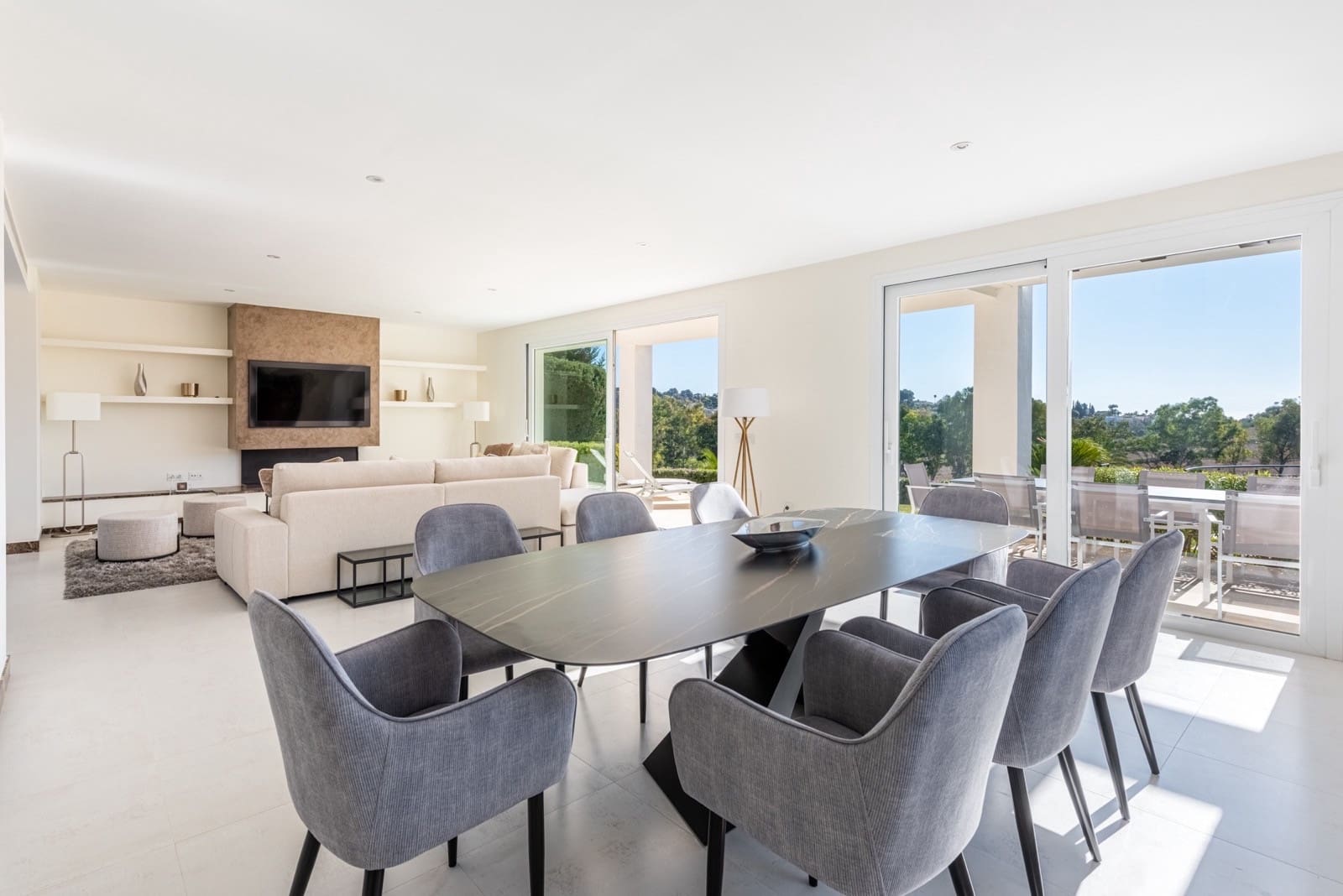 4 sovrum Villa för semesterbostäder i El Paraiso med pool garage - 10 000 € (Ref: 9690306)