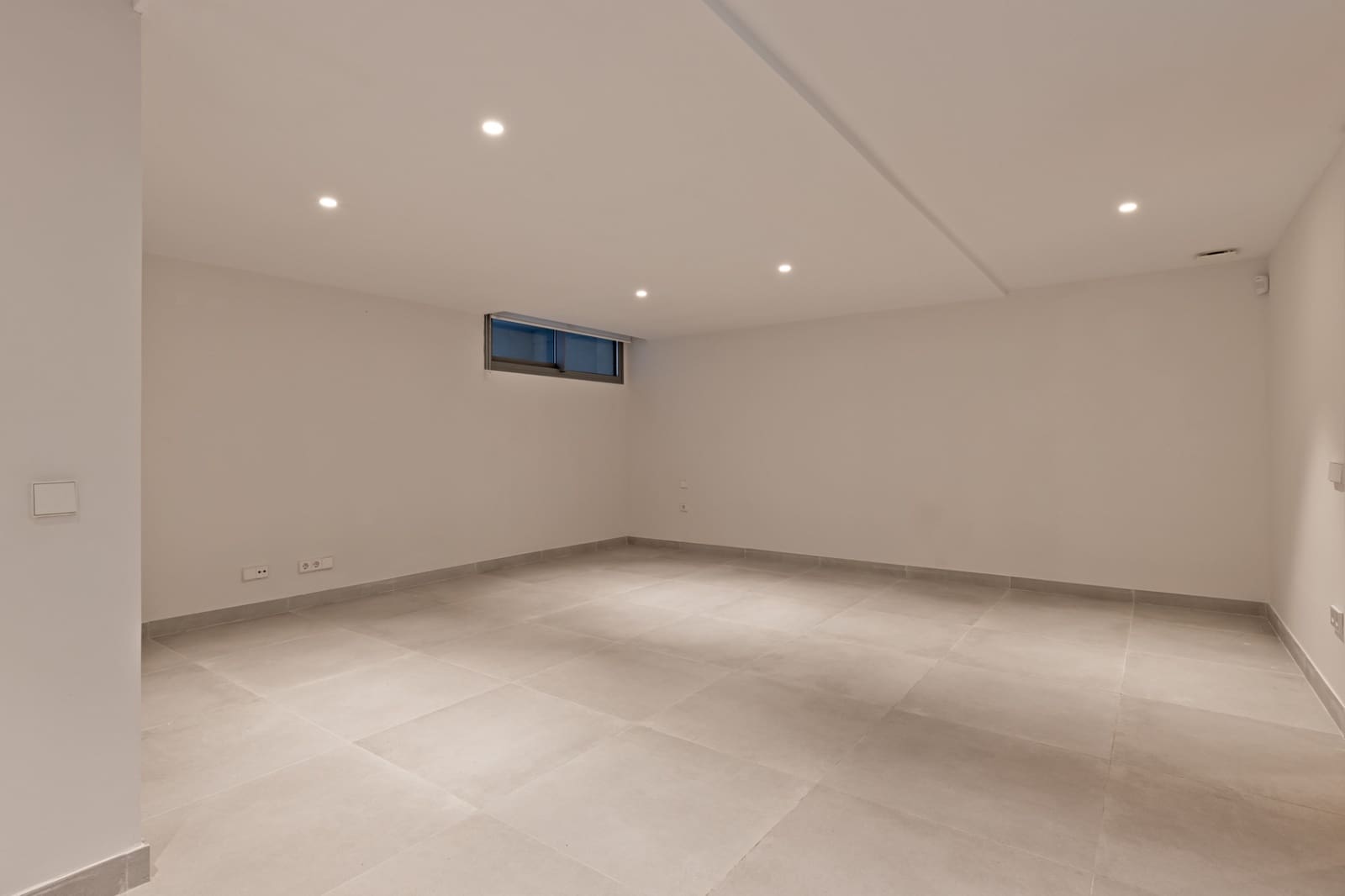 4 quarto Moradia Geminada para venda em San Pedro de Alcantara com piscina garagem - 1 195 000 € (Ref: 9701398)