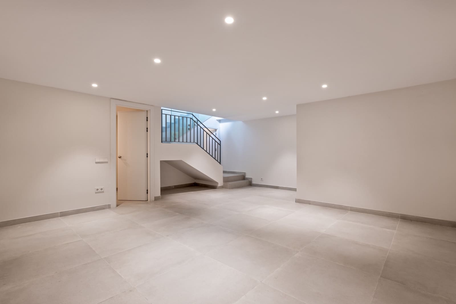 4 quarto Moradia Geminada para venda em San Pedro de Alcantara com piscina garagem - 1 195 000 € (Ref: 9701398)