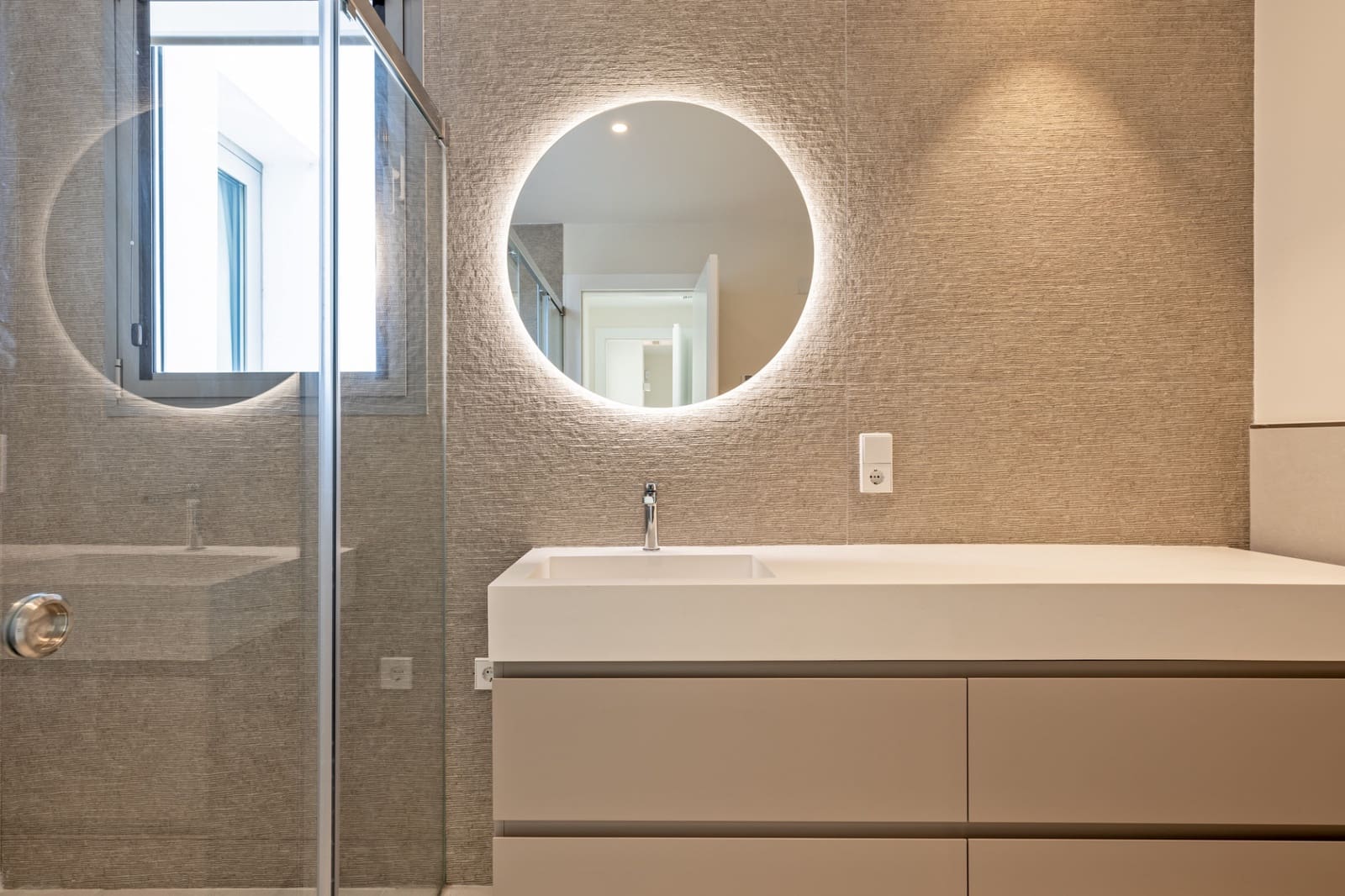 4 quarto Moradia Geminada para venda em San Pedro de Alcantara com piscina garagem - 1 195 000 € (Ref: 9701398)