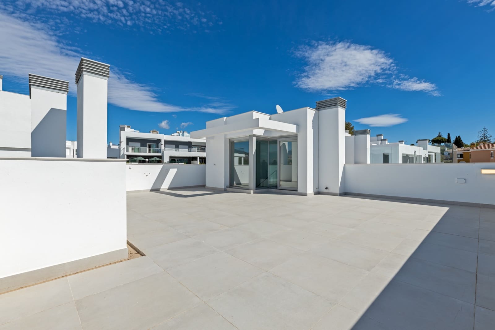 4 quarto Moradia Geminada para venda em San Pedro de Alcantara com piscina garagem - 1 195 000 € (Ref: 9701398)