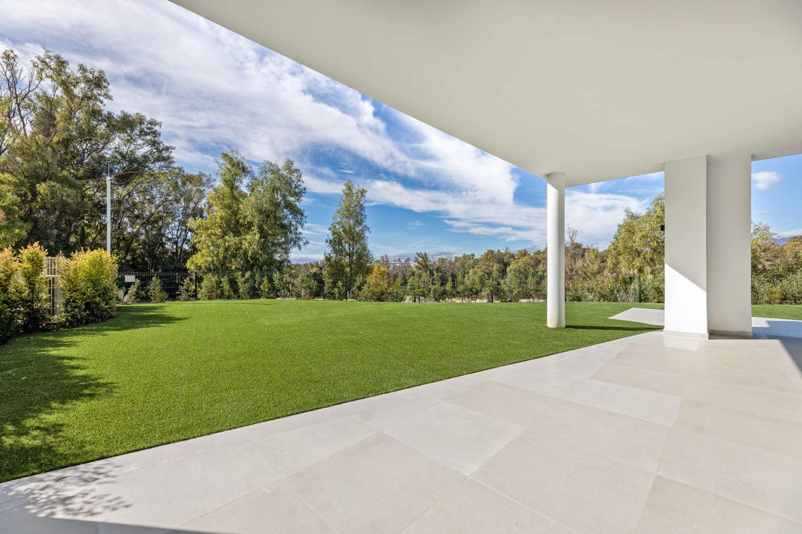 4 bedroom Semi-detached Villa for sale in San Pedro de Alcantara with pool garage - € 1,195,000 (Ref: 9701398)
