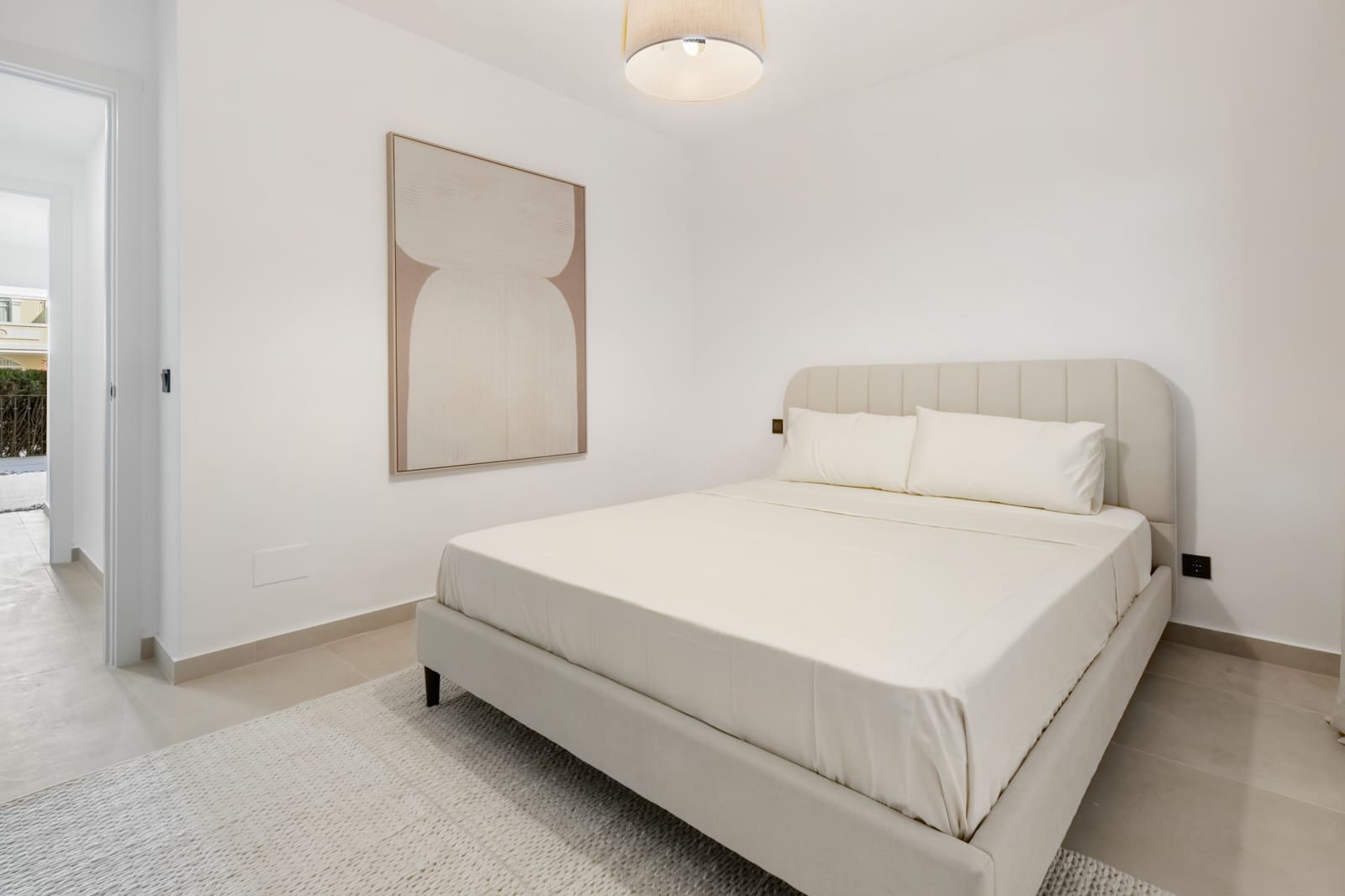 3 bedroom Apartment for sale in Nueva Andalucia with pool garage - € 699,000 (Ref: 9711160)