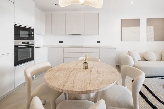 3 bedroom Apartment for sale in Aloha Golf, Marbella with pool garage - € 639,000 (Ref: 9711160)