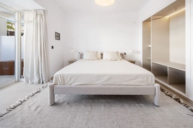 3 bedroom Apartment for sale in Aloha Golf, Marbella with pool garage - € 639,000 (Ref: 9711160)