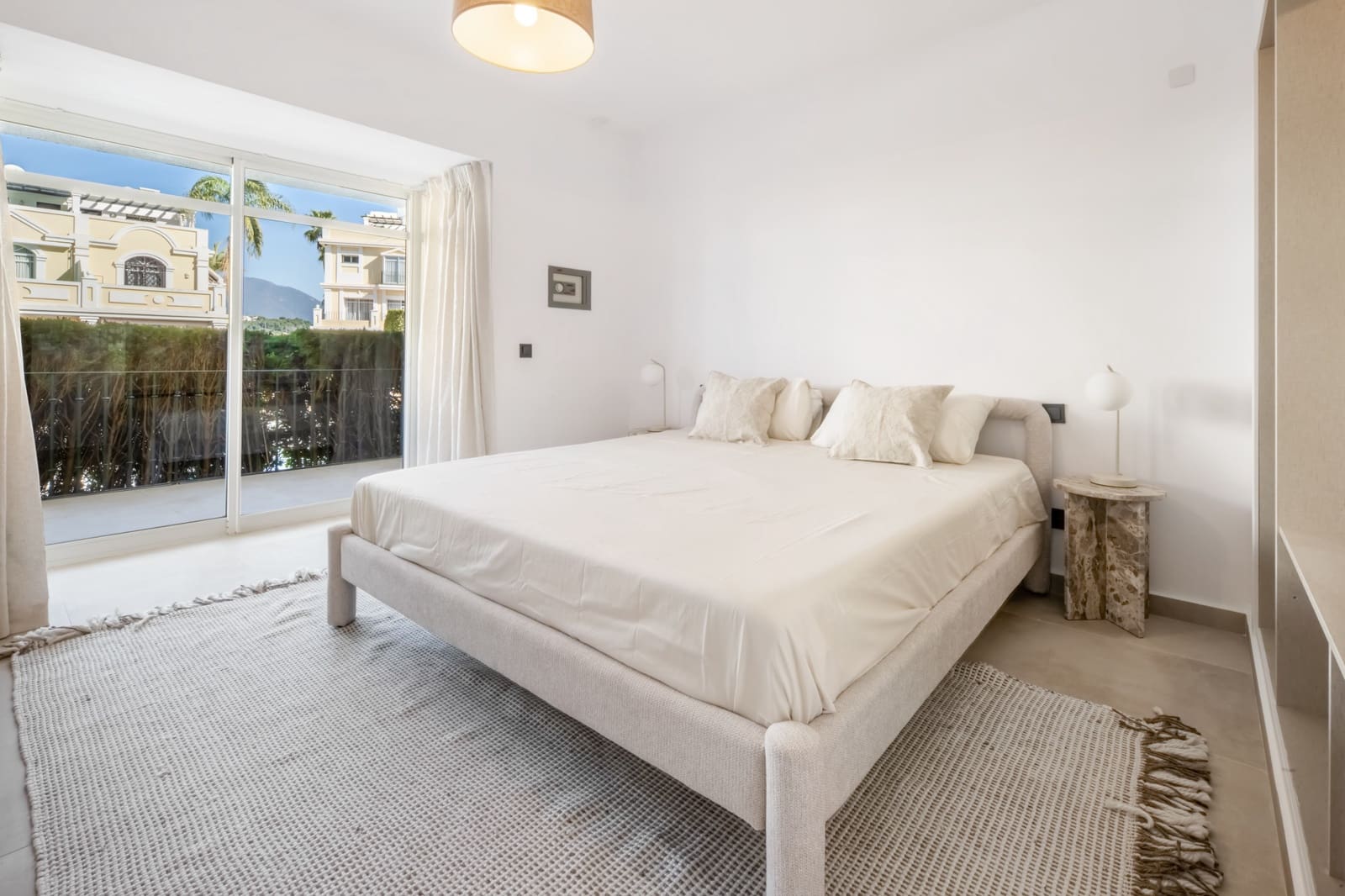 3 camera da letto Appartamento in vendita in Nueva Andalucia con piscina garage - 639.000 € (Rif: 9711160)