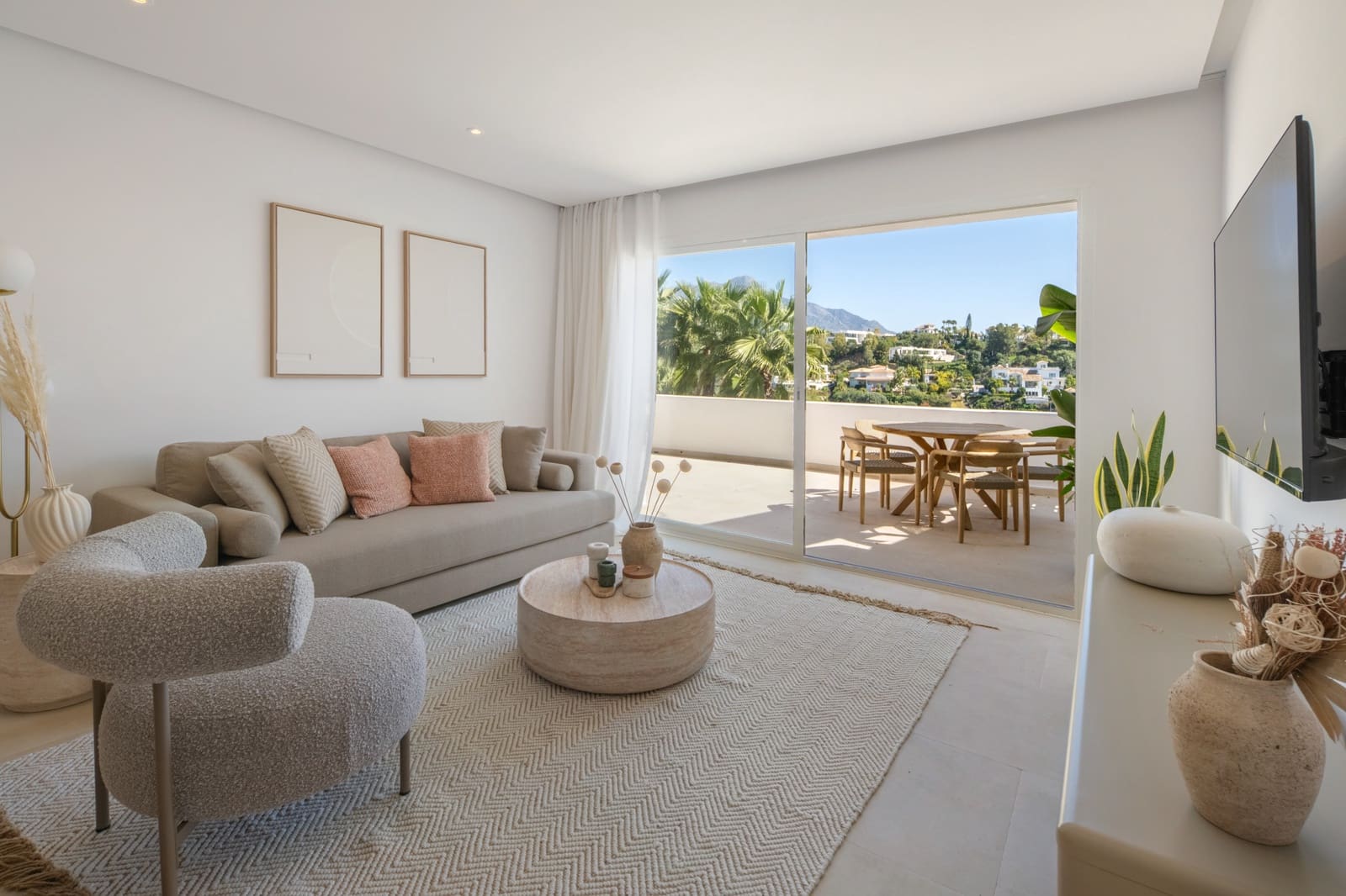 Apartamento de 2 habitaciones en La Quinta en venta con piscina garaje - 599.000 € (Ref: 9711161)