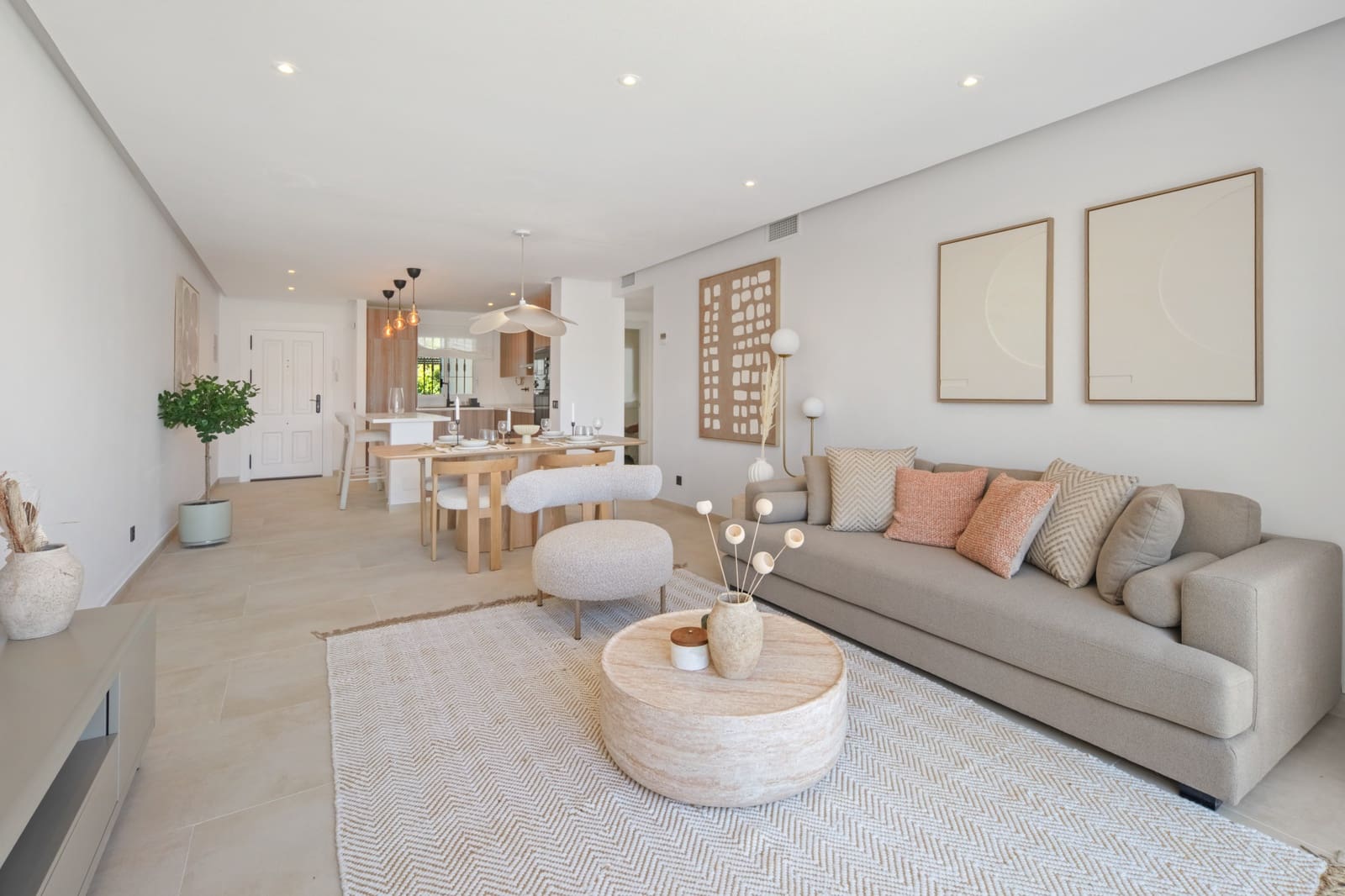 Apartamento de 2 habitaciones en La Quinta en venta con piscina garaje - 599.000 € (Ref: 9711161)