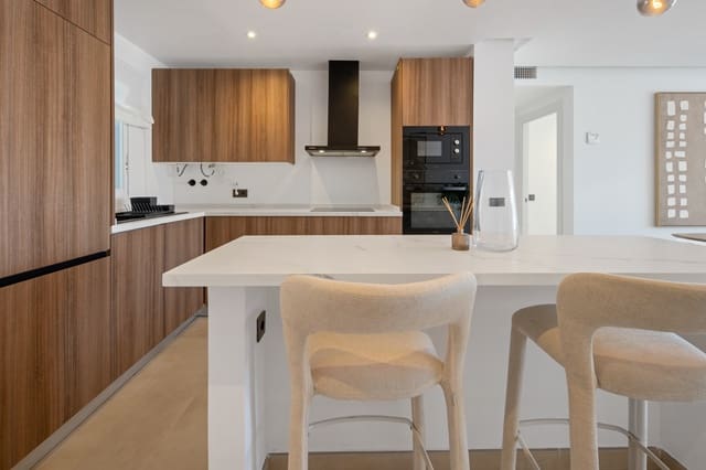 2 makuuhuone Huoneisto myytävänä paikassa La Quinta, Benahavís mukana uima-altaan 
autotalli - 599 000 € (Ref: 9711161)