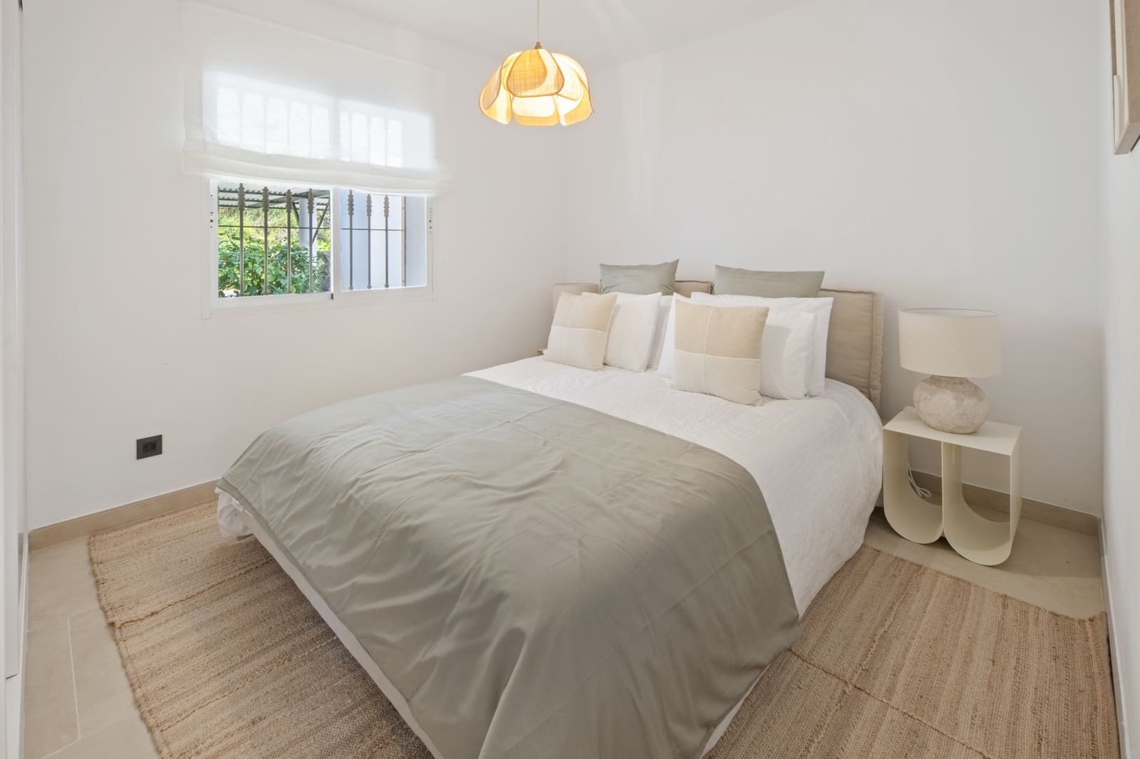 2 bedroom Apartment for sale in La Quinta with pool garage - € 535,000 (Ref: 9711161)
