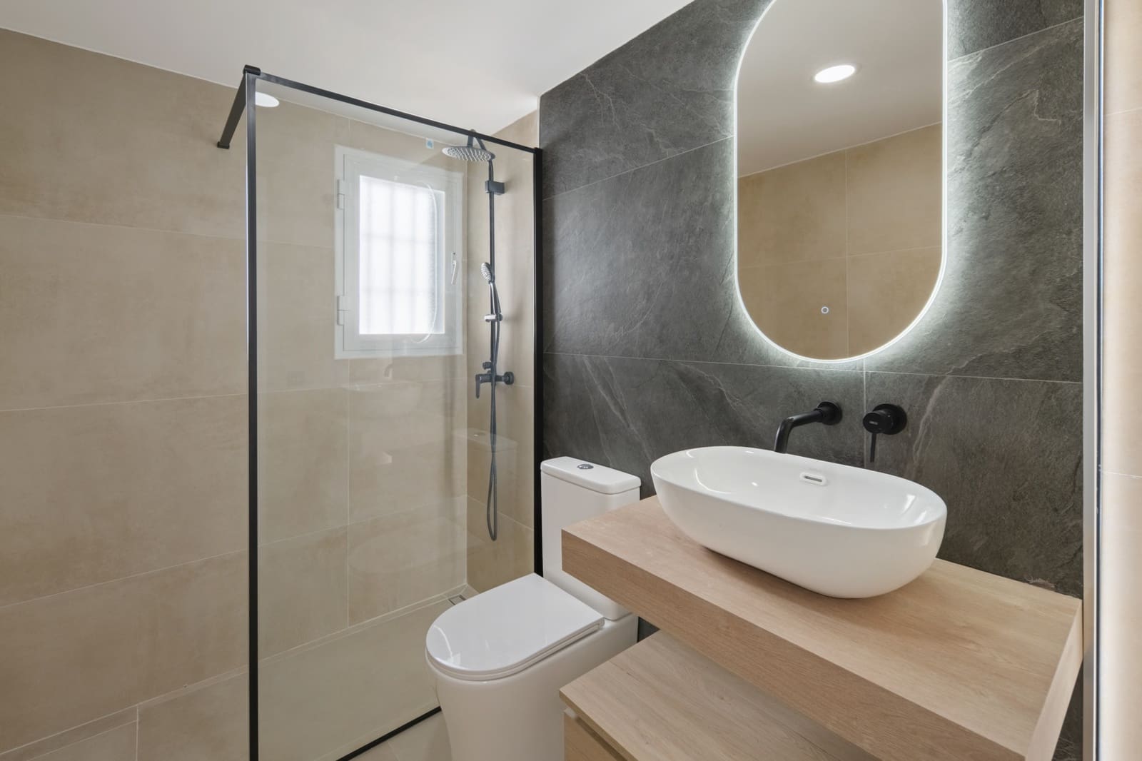 2 bedroom Apartment for sale in La Quinta with pool garage - € 535,000 (Ref: 9711161)