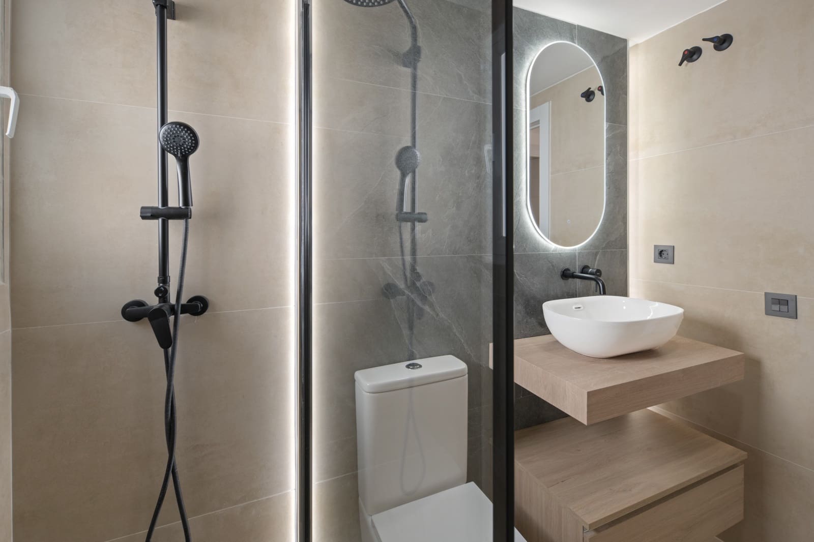 2 bedroom Apartment for sale in La Quinta with pool garage - € 535,000 (Ref: 9711161)
