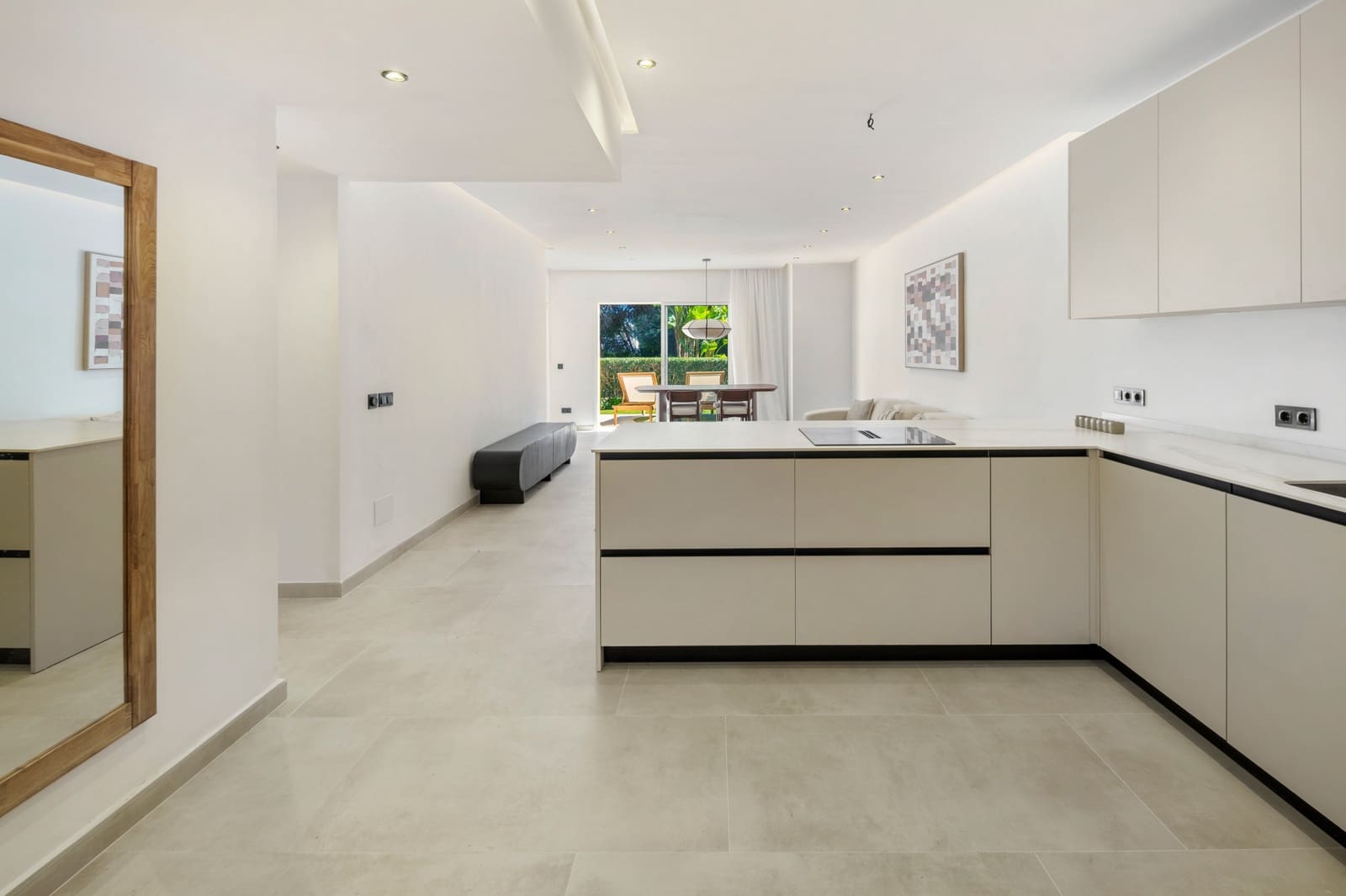 3 quarto Apartamento para venda em Nueva Andalucia com garagem - 699 000 € (Ref: 9719698)