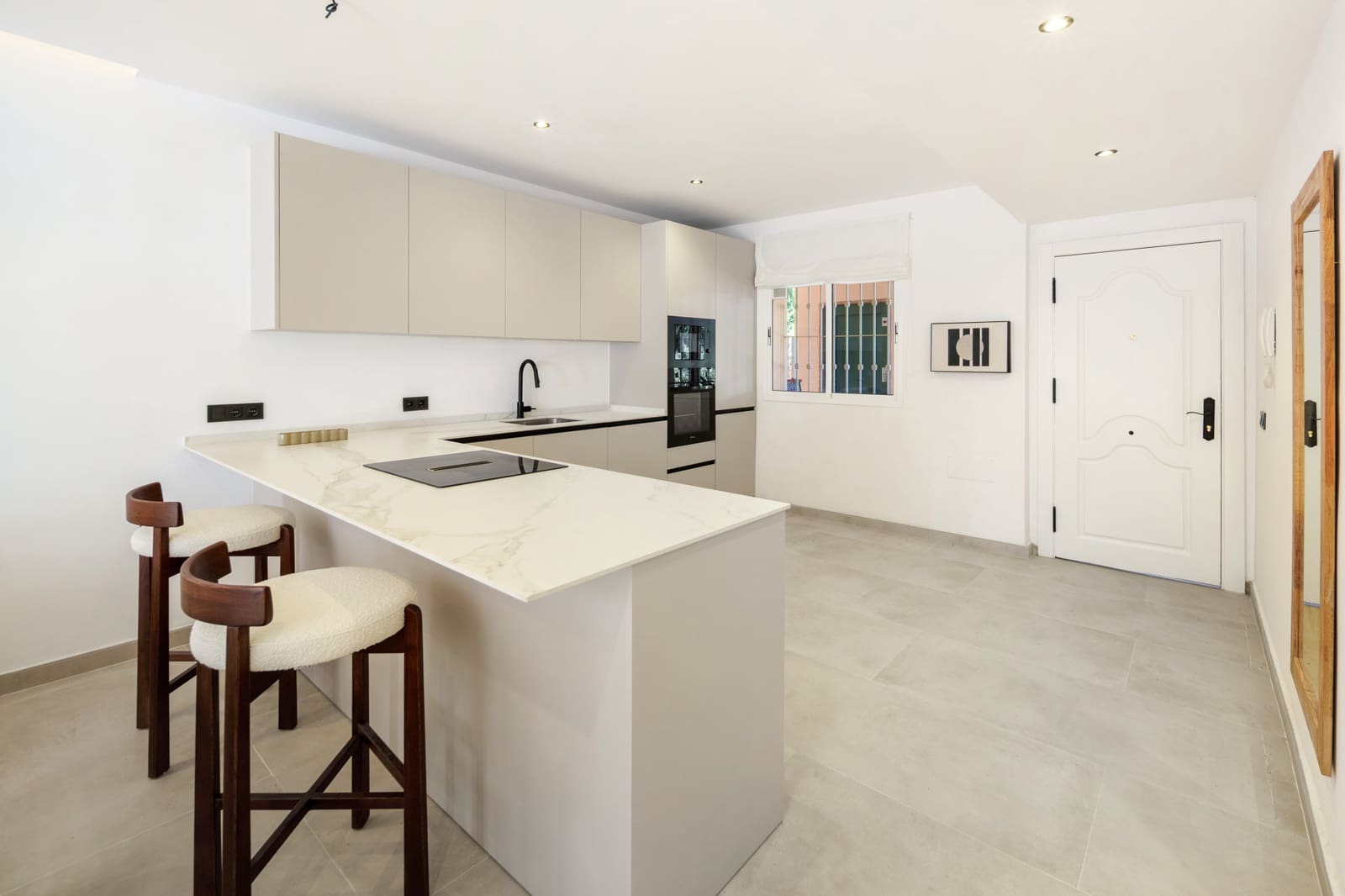 3 quarto Apartamento para venda em Nueva Andalucia com garagem - 699 000 € (Ref: 9719698)