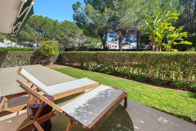 3 quarto Apartamento para venda em Los Naranjos, Marbella com garagem - 699 000 € (Ref: 9719698)