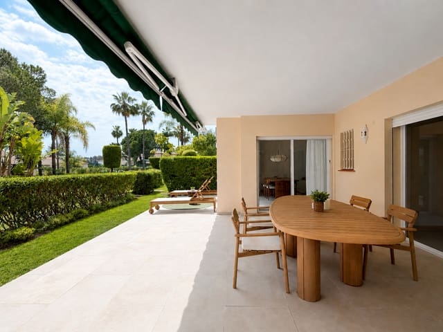 3 makuuhuone Huoneisto myytävänä paikassa Los Naranjos, Marbella mukana uima-altaan 
autotalli - 689 000 € (Ref: 9719698)
