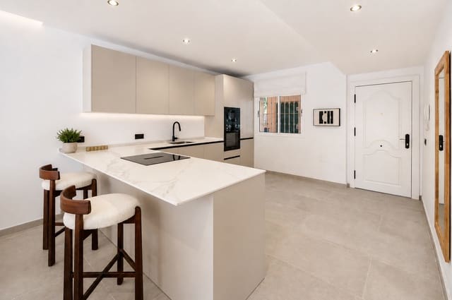 3 soveværelse Lejlighed til salg i Los Naranjos, Marbella med swimmingpool garage - € 689.000 (Ref: 9719698)