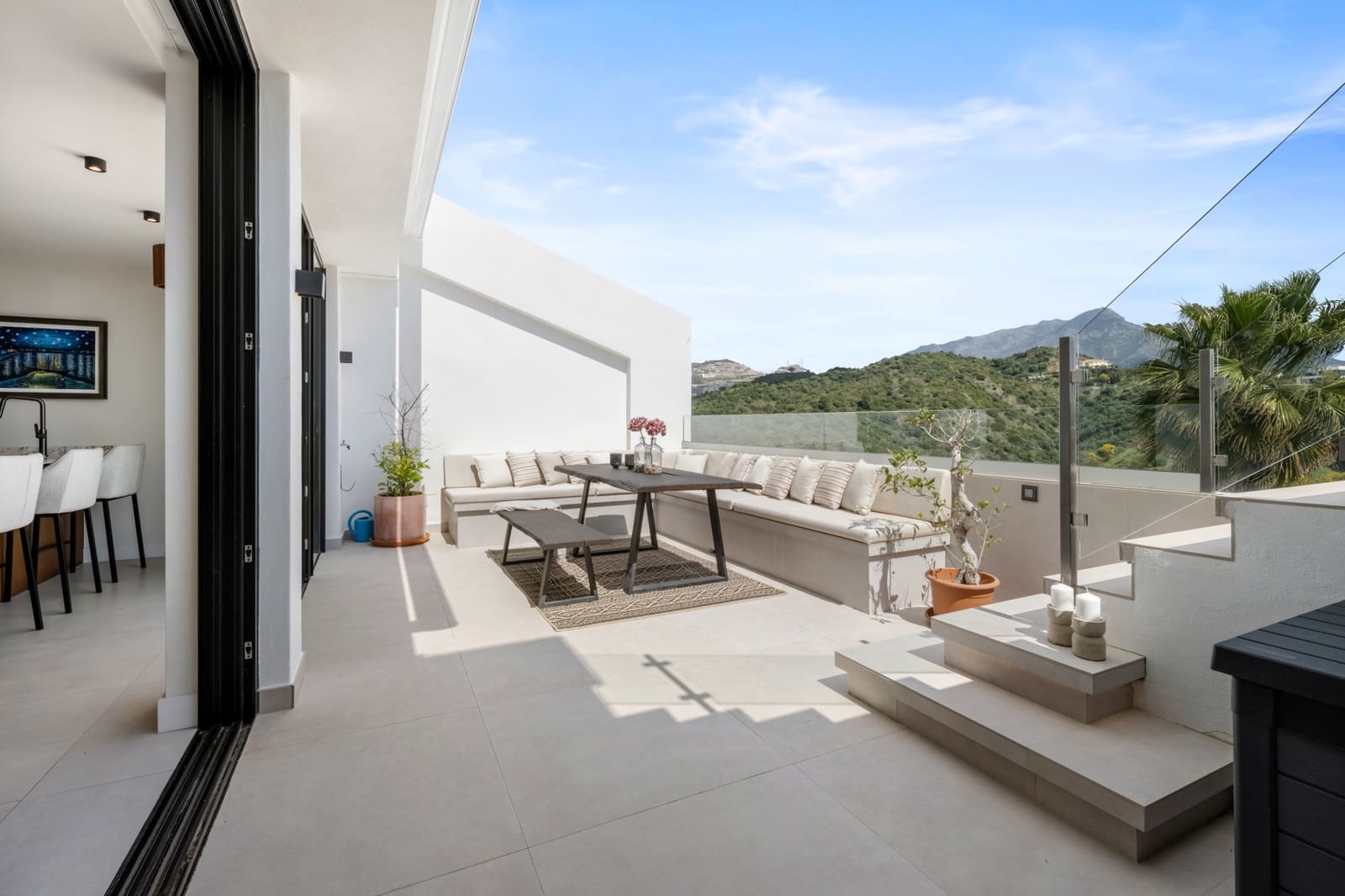 2 bedroom Penthouse for sale in La Quinta with pool garage - € 769,000 (Ref: 9735272)