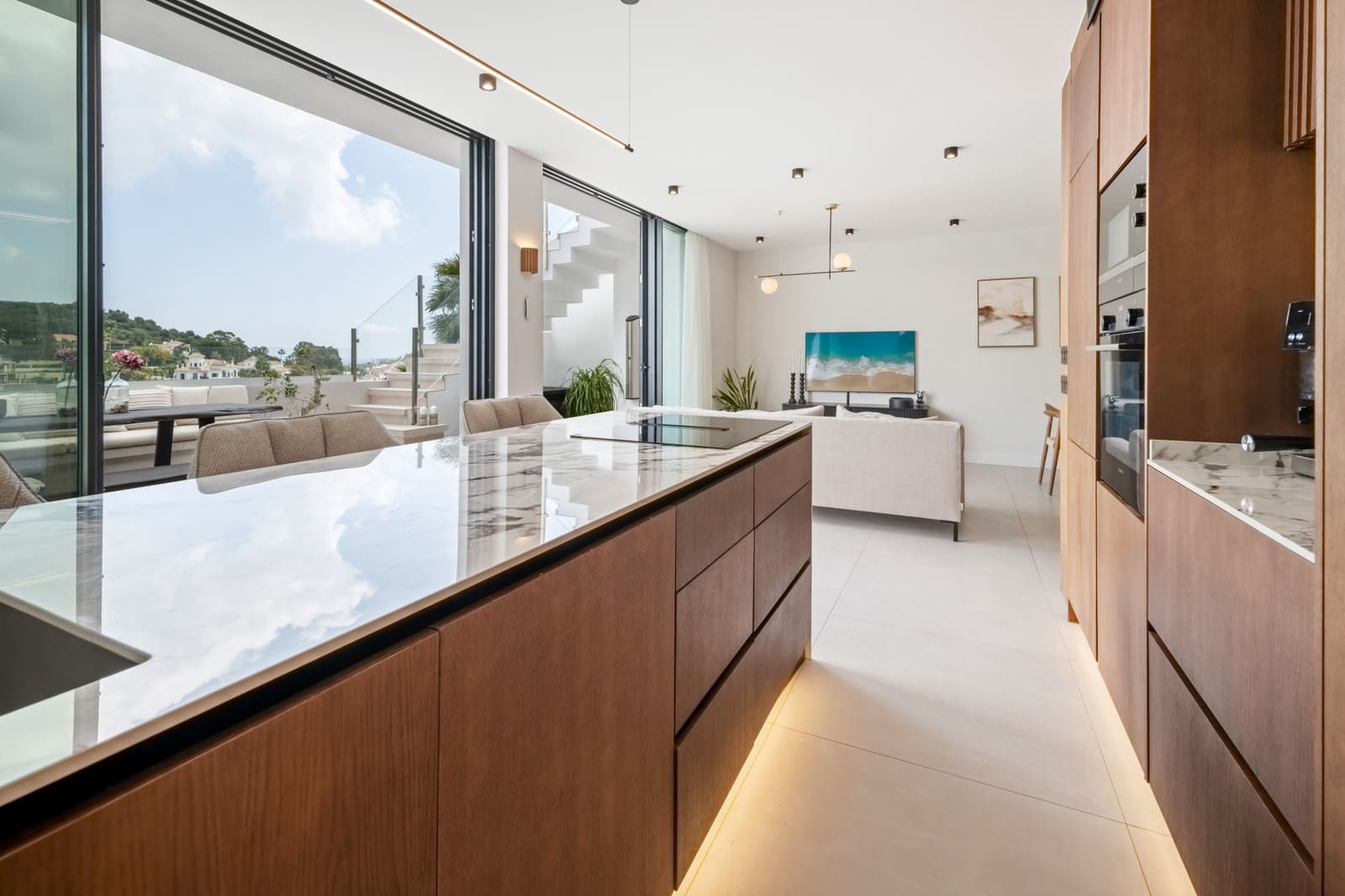 2 bedroom Penthouse for sale in La Quinta with pool garage - € 739,000 (Ref: 9735272)