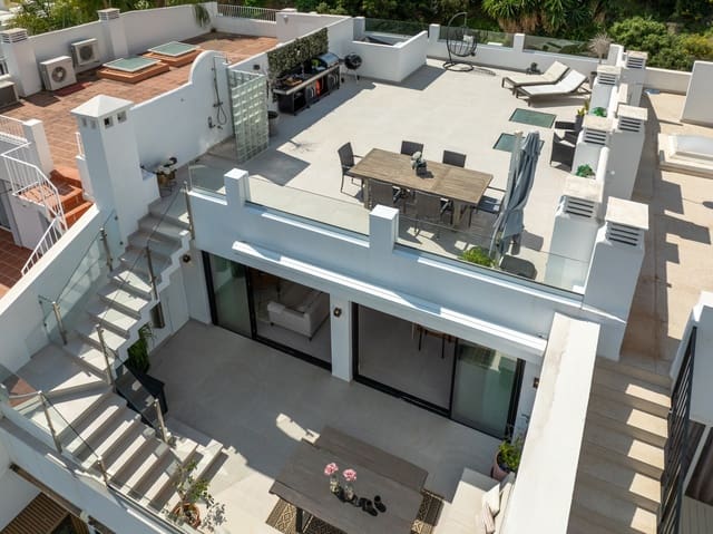2 chambre Penthouse à vendre à La Quinta, Benahavís avec piscine garage - 739 000 € (Ref: 9735272)
