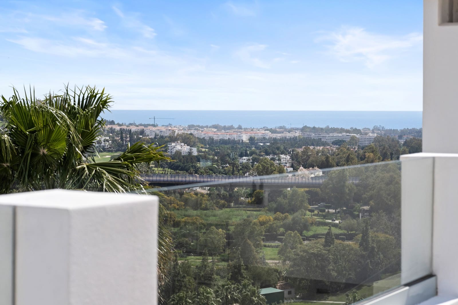 2 bedroom Penthouse for sale in La Quinta with pool garage - € 739,000 (Ref: 9735272)