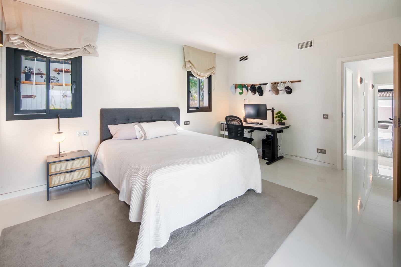 4 soverom Villa til salgs i Mijas Costa med svømmebasseng garasje - € 2 395 000 (Ref: 9755416)