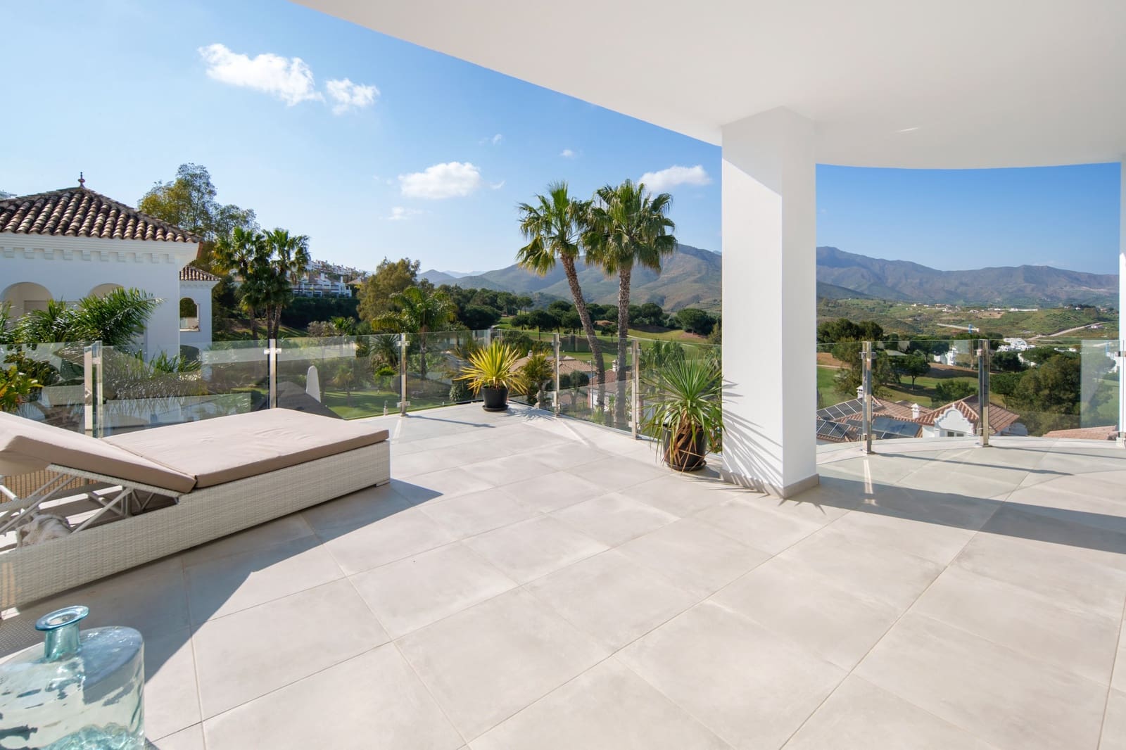 4 soverom Villa til salgs i Mijas Costa med svømmebasseng garasje - € 2 395 000 (Ref: 9755416)