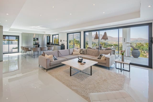 4 soverom Villa til salgs i Mijas Costa, Mijas med svømmebasseng garasje - € 2 395 000 (Ref: 9755416)