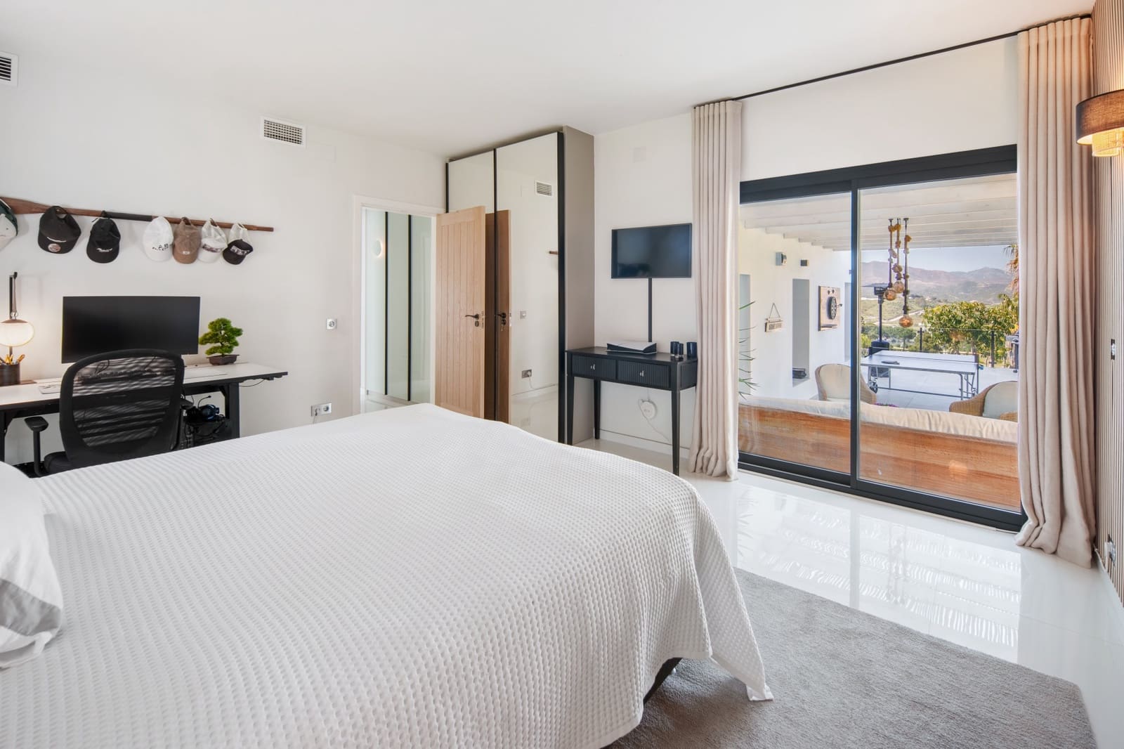 4 soverom Villa til salgs i Mijas Costa med svømmebasseng garasje - € 2 395 000 (Ref: 9755416)