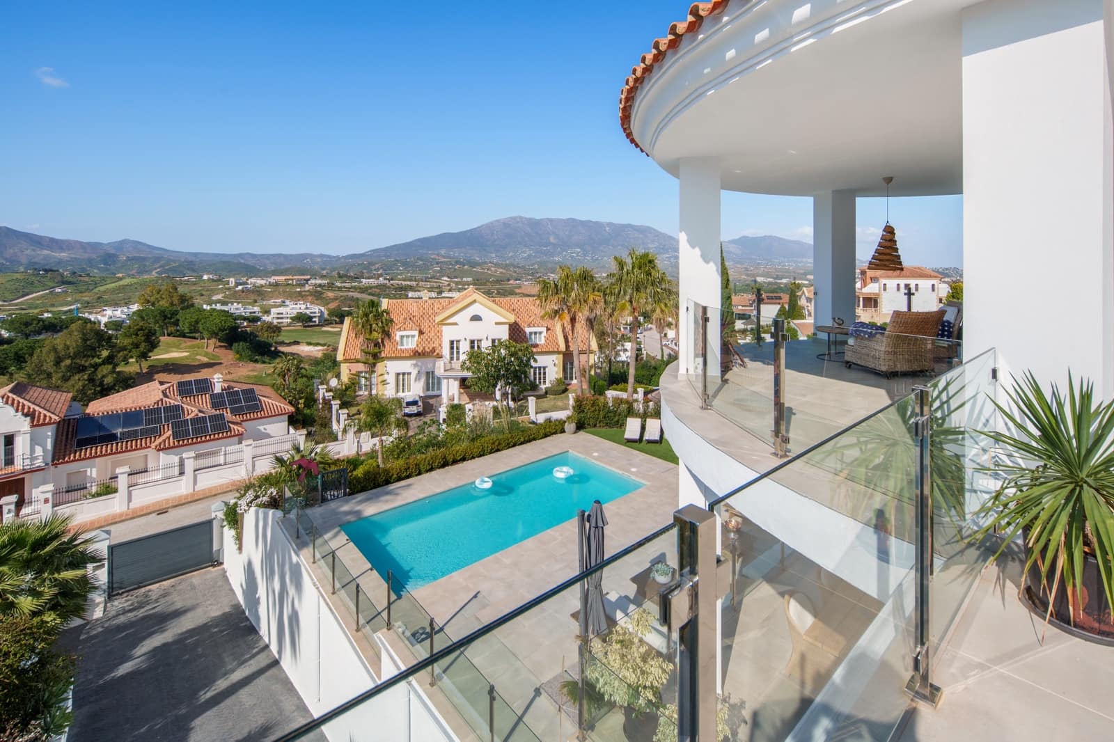 4 soverom Villa til salgs i Mijas Costa med svømmebasseng garasje - € 2 395 000 (Ref: 9755416)
