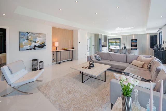 4 chambre Villa/Maison à vendre à Mijas Costa, Mijas avec piscine garage - 2 395 000 € (Ref: 9755416)