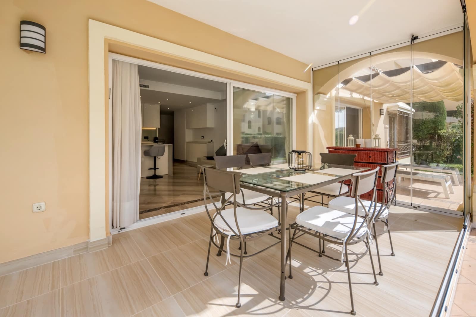 3 chambre Appartement à vendre à Marbella avec piscine garage - 649 000 € (Ref: 9772794)