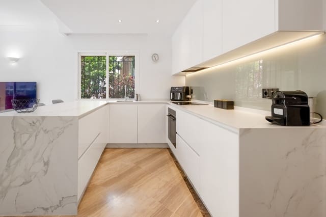 3 soverom Leilighet til salgs i Santa María, Marbella med svømmebasseng garasje - € 649 000 (Ref: 9772794)