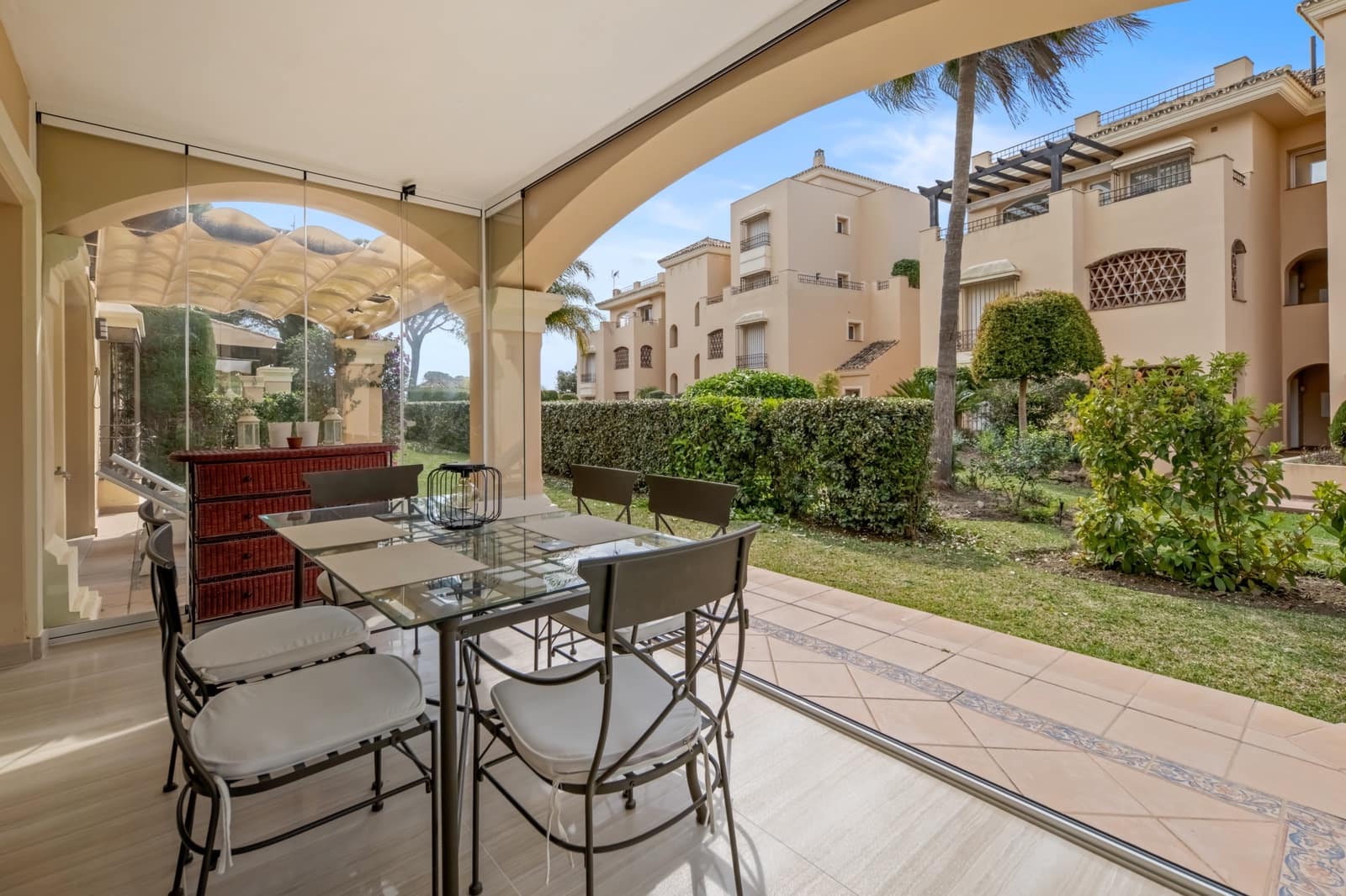 3 chambre Appartement à vendre à Marbella avec piscine garage - 649 000 € (Ref: 9772794)