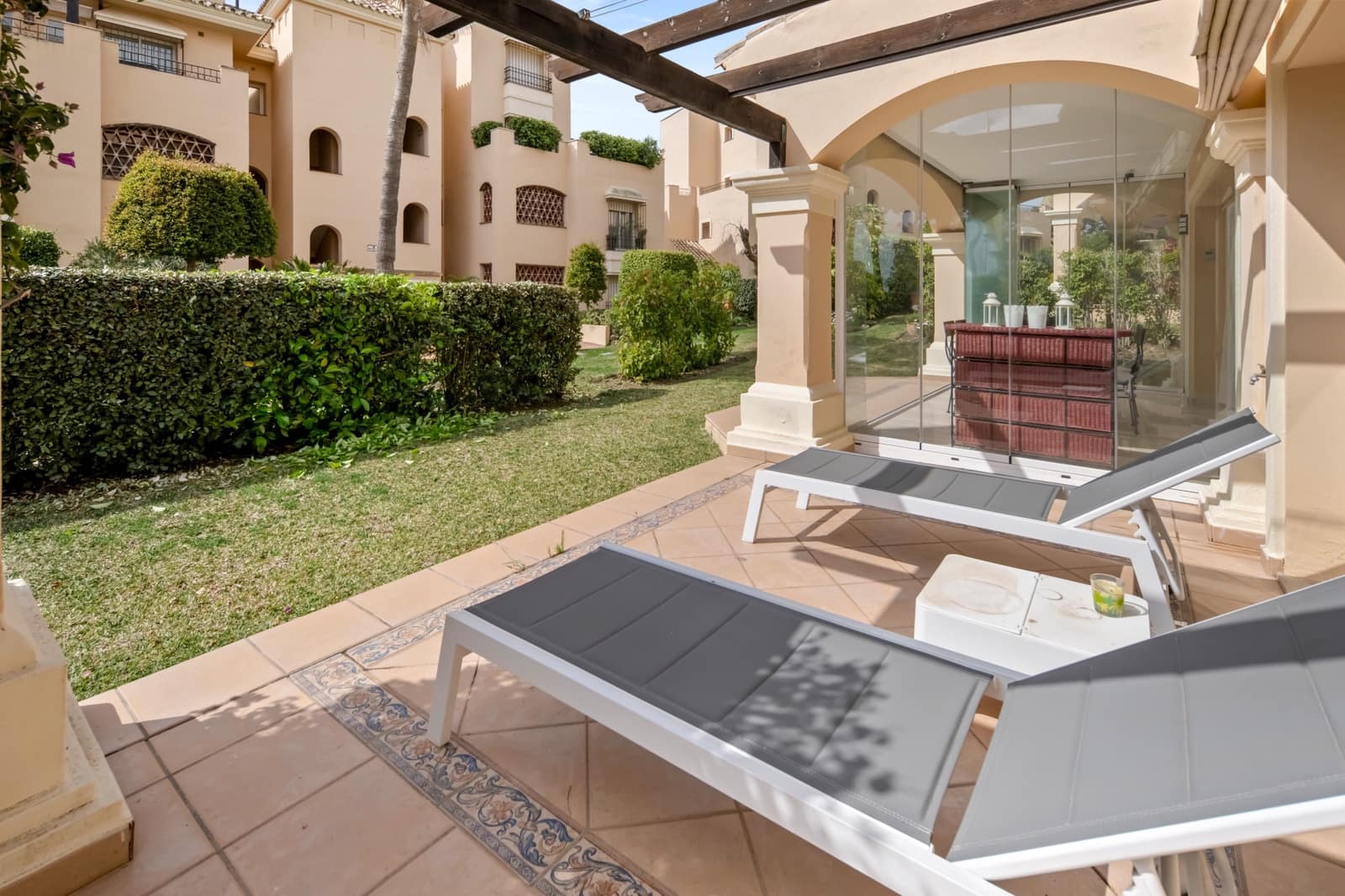 3 chambre Appartement à vendre à Marbella avec piscine garage - 649 000 € (Ref: 9772794)