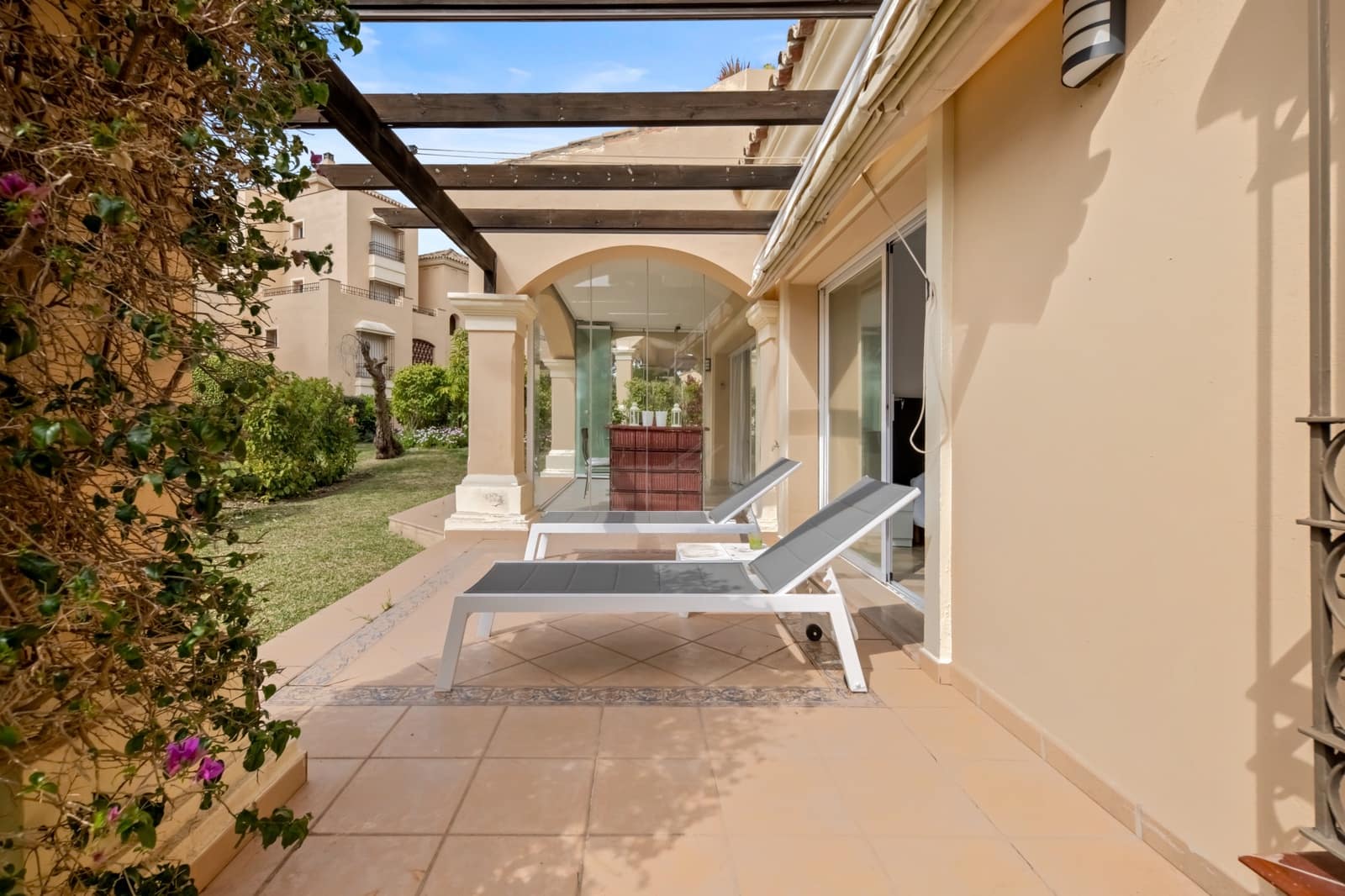 3 chambre Appartement à vendre à Marbella avec piscine garage - 649 000 € (Ref: 9772794)