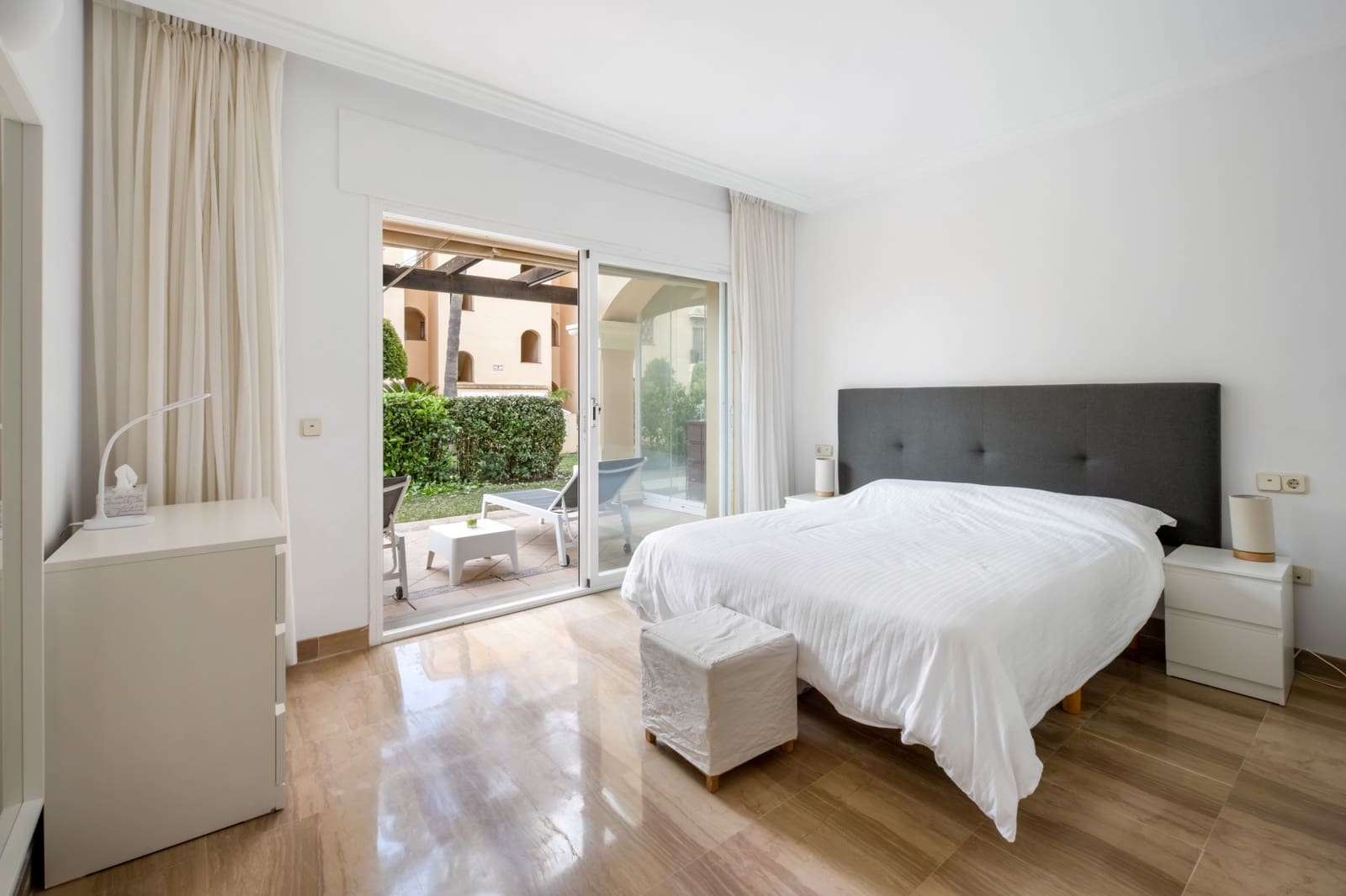 3 chambre Appartement à vendre à Marbella avec piscine garage - 649 000 € (Ref: 9772794)