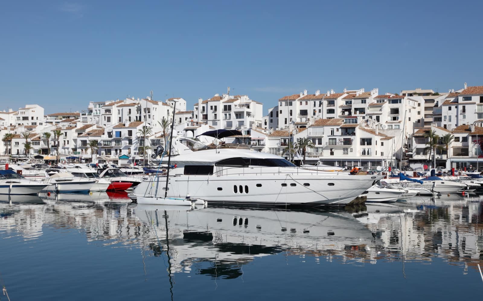 2 chambre Appartement à vendre à Estepona avec piscine garage - 561 000 € (Ref: 9772796)