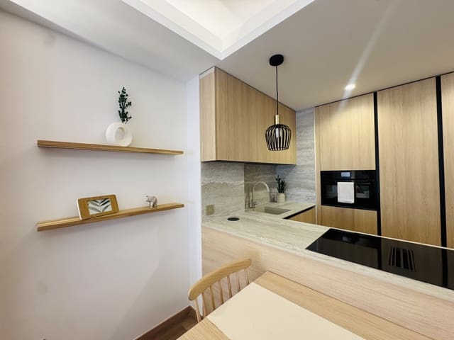 1 slaapkamer Appartement te huur in Puerto Banus, Marbella met zwembad garage - € 1.900 (Ref: 9772797)