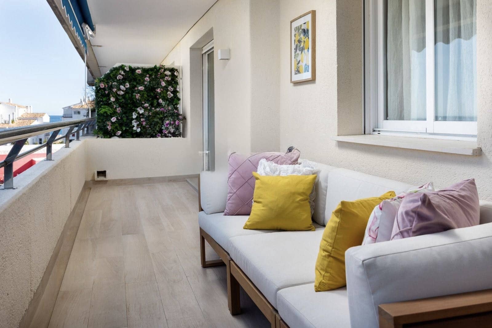 Apartamento de 2 habitaciones en Puerto Banus en alquiler con piscina garaje - 2.800 € (Ref: 9783109)