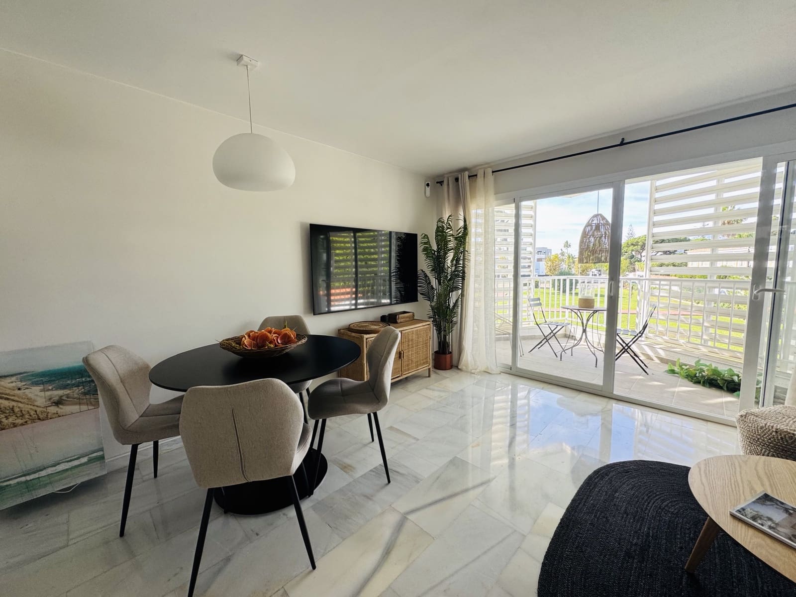 2 Zimmer Apartment zu vermieten in San Pedro de Alcantara mit Garage - 2.000 € (Ref: 9790777)