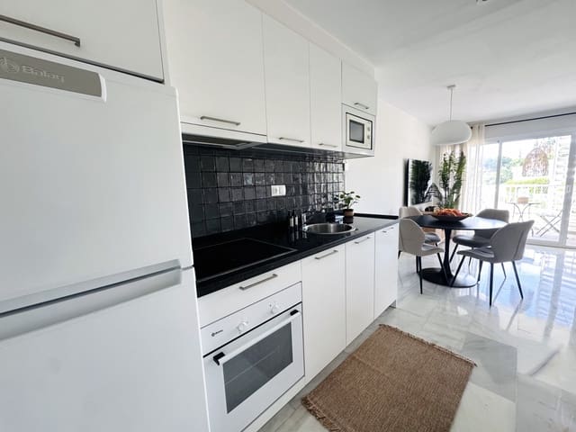 2 soverom Leilighet til leie i Nueva Alcántara, Marbella med garasje - € 2 000 (Ref: 9790777)