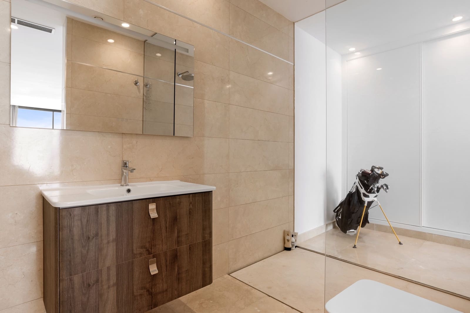 Chalet de 5 habitaciones en Benahavís en venta con piscina - 3.950.000 € (Ref: 9833386)