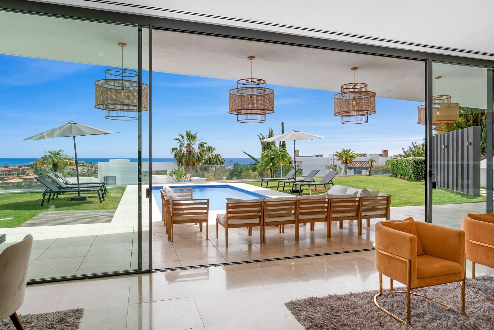 Chalet de 5 habitaciones en Benahavís en venta con piscina - 3.950.000 € (Ref: 9833386)