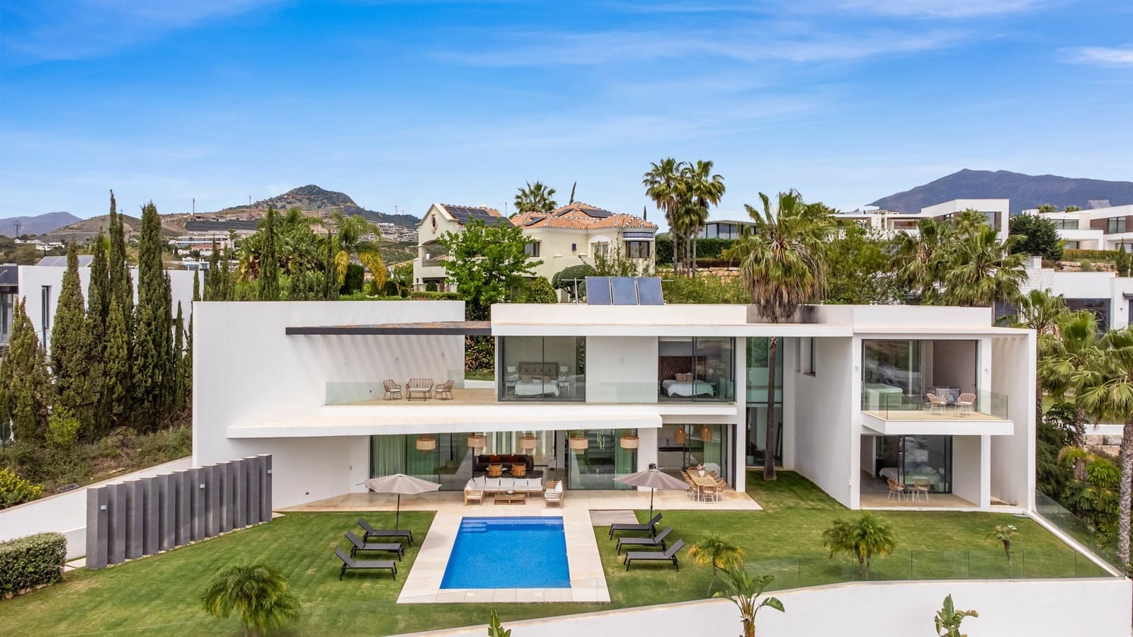 Chalet de 5 habitaciones en Benahavís en venta con piscina - 3.950.000 € (Ref: 9833386)