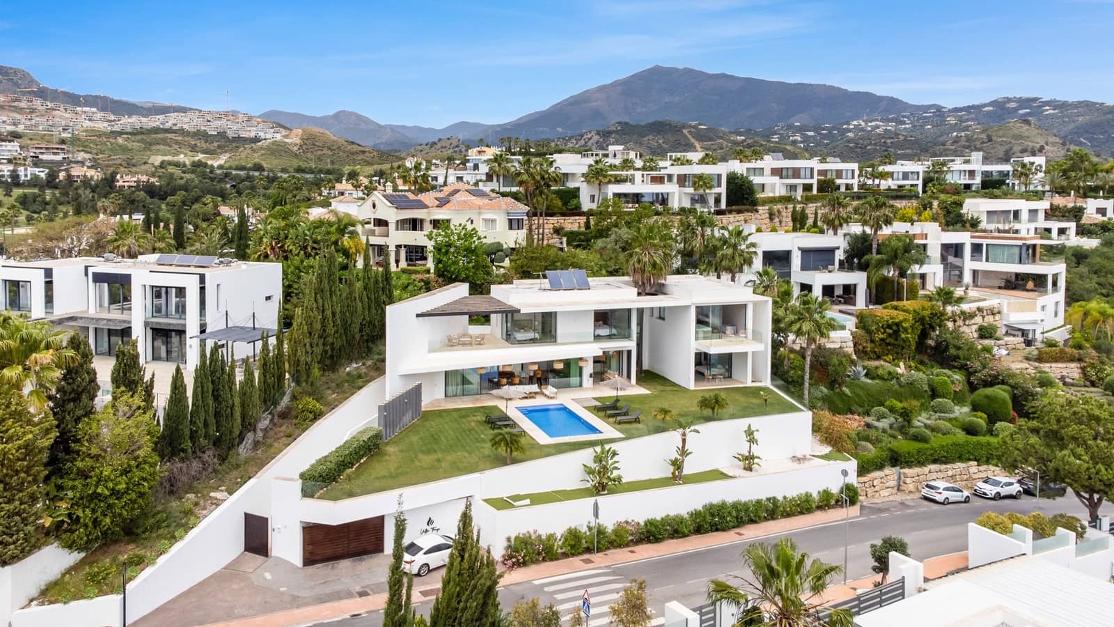 Chalet de 5 habitaciones en Benahavís en venta con piscina - 3.950.000 € (Ref: 9833386)