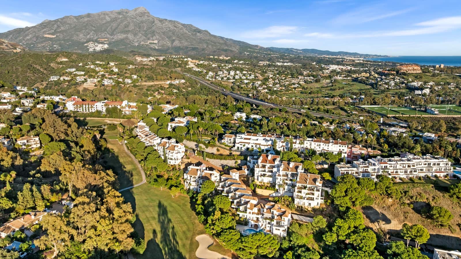 3 sovrum Lägenhet till salu i La Quinta med pool garage - 799 000 € (Ref: 9835984)