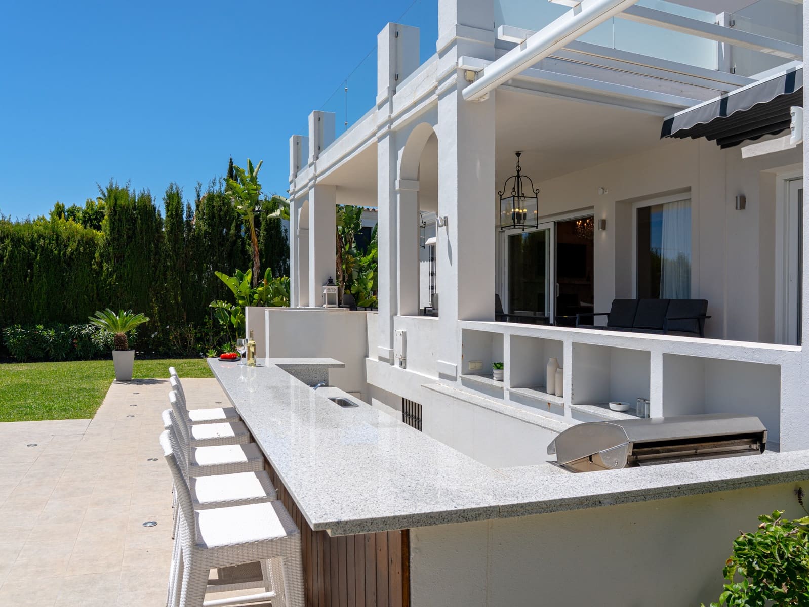6 quarto Moradia para venda em Nueva Andalucia com piscina garagem - 4 250 000 € (Ref: 9845099)
