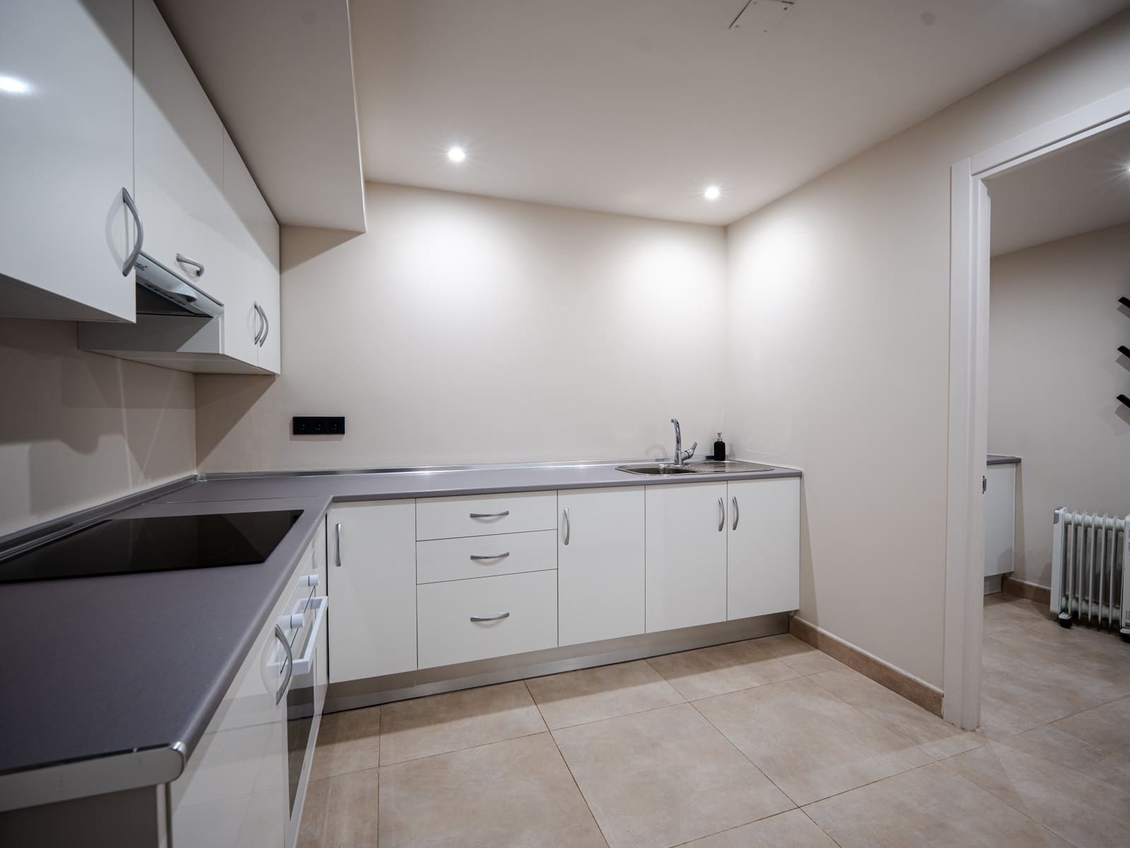 6 quarto Moradia para venda em Nueva Andalucia com piscina garagem - 4 250 000 € (Ref: 9845099)